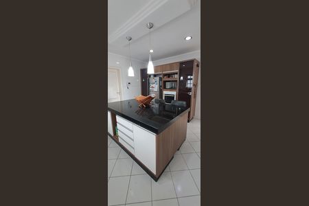 Casa à venda com 380m², 4 quartos e 6 vagas Casa à venda com 380m², 4 quartos e 6 vagasCozinha