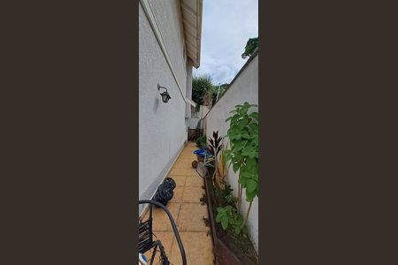 Casa à venda com 380m², 4 quartos e 6 vagas Casa à venda com 380m², 4 quartos e 6 vagasÁrea externa
