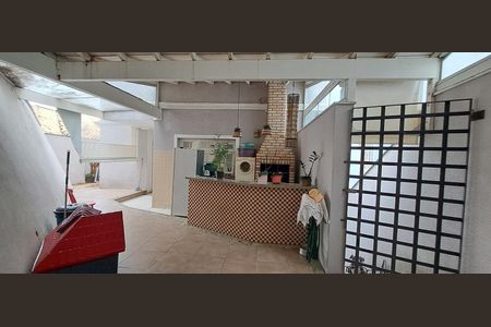 Casa à venda com 380m², 4 quartos e 6 vagas Casa à venda com 380m², 4 quartos e 6 vagasÁrea externa