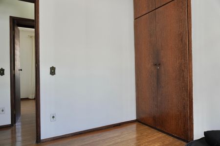Apartamento para alugar com 90m², 3 quartos e 2 vagas Apartamento para alugar com 90m², 3 quartos e 2 vagasQuarto 1