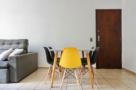 Sala  de apartamento para alugar com 3 quartos, 90m² em Nova Suíça, Belo Horizonte