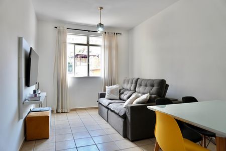 Sala  de apartamento para alugar com 3 quartos, 90m² em Nova Suíça, Belo Horizonte