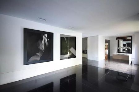 Apartamento para alugar com 317m², 3 quartos e 5 vagas Apartamento para alugar com 317m², 3 quartos e 5 vagasHall de entrada