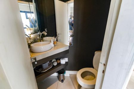 Apartamento para alugar com 317m², 3 quartos e 5 vagas Apartamento para alugar com 317m², 3 quartos e 5 vagasLavabo