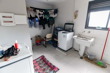 Apartamento para alugar com 317m², 3 quartos e 5 vagas Apartamento para alugar com 317m², 3 quartos e 5 vagasÁrea de Serviço