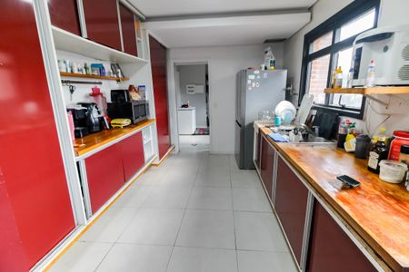 Apartamento para alugar com 317m², 3 quartos e 5 vagas Apartamento para alugar com 317m², 3 quartos e 5 vagasCozinha - Armários