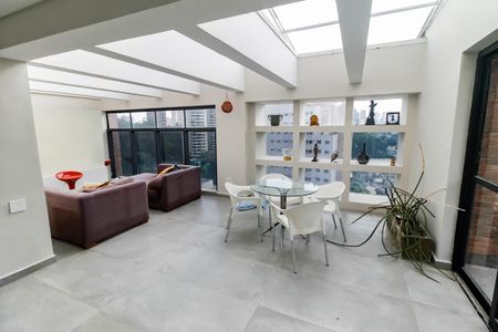 Apartamento para alugar com 317m², 3 quartos e 5 vagas Apartamento para alugar com 317m², 3 quartos e 5 vagasSala - Cobertura