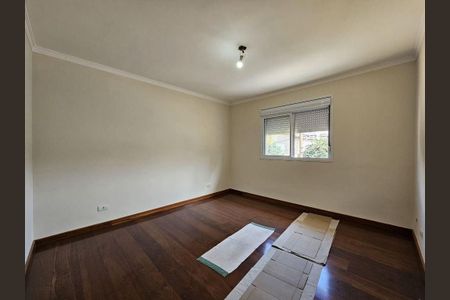 Casa à venda com 4 quartos, 250m² em Jardim Virginia Bianca, São Paulo