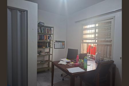 Casa à venda com 213m², 2 quartos e 2 vagas