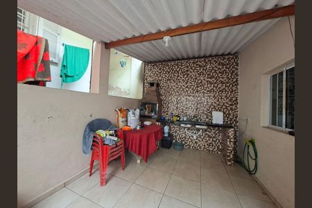 Casa à venda com 213m², 2 quartos e 2 vagas