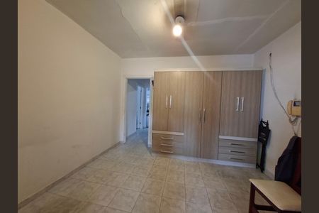 Casa à venda com 213m², 2 quartos e 2 vagas