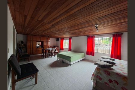 Casa à venda com 2 quartos, 213m² em Tremembé, São Paulo