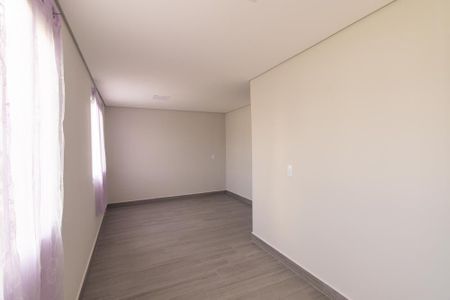 Casa para alugar com 115m², 2 quartos e 4 vagas Casa para alugar com 115m², 2 quartos e 4 vagasSala