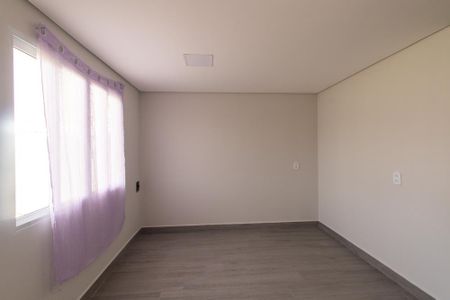 Casa para alugar com 115m², 2 quartos e 4 vagas Casa para alugar com 115m², 2 quartos e 4 vagasSala
