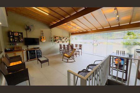 Casa à venda com 2 quartos, 111m² em Chácara Santana, São Paulo