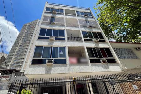 Apartamento à venda com 120m², 3 quartos e 1 vaga Apartamento à venda com 120m², 3 quartos e 1 vagaFachada
