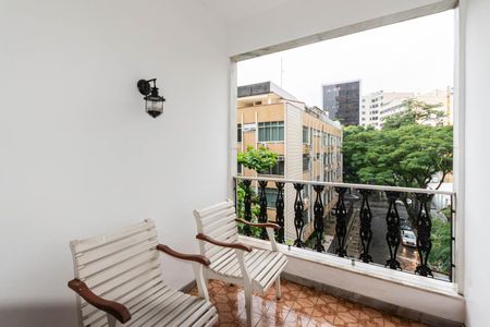 Apartamento à venda com 120m², 3 quartos e 1 vagaVaranda