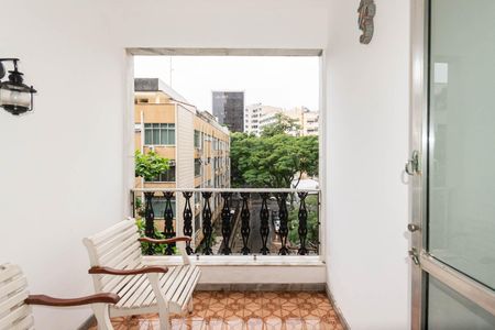 Apartamento à venda com 120m², 3 quartos e 1 vagaVaranda