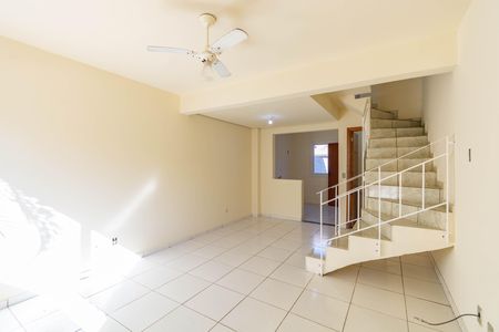 Casa de Condomínio à venda com 2 quartos, 70m² em Fátima, Canoas