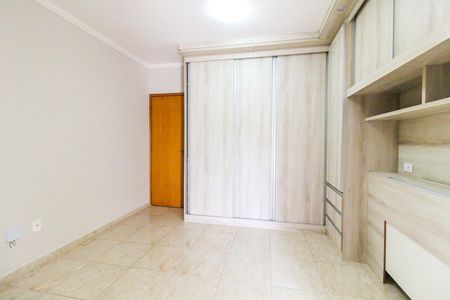 Casa para alugar com 500m², 3 quartos e 5 vagas Casa para alugar com 500m², 3 quartos e 5 vagasSuíte
