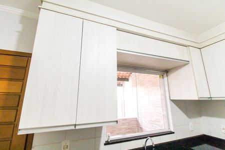 Casa para alugar com 500m², 3 quartos e 5 vagas Casa para alugar com 500m², 3 quartos e 5 vagasCozinha
