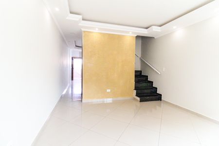 Sala de casa para alugar com 3 quartos, 500m² em Vila Carmosina, São Paulo