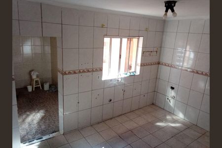 Casa à venda com 198m², 2 quartos e 1 vaga