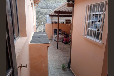 Casa à venda com 198m², 2 quartos e 1 vaga