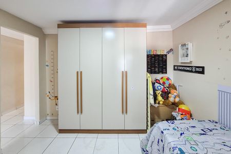 Casa à venda com 257m², 8 quartos e 4 vagas Casa à venda com 257m², 8 quartos e 4 vagasQuarto 1