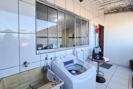 Casa à venda com 257m², 8 quartos e 4 vagas Casa à venda com 257m², 8 quartos e 4 vagasÁrea de Serviço