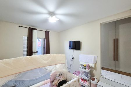 Casa à venda com 257m², 8 quartos e 4 vagas Casa à venda com 257m², 8 quartos e 4 vagasQuarto 2