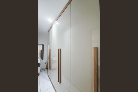 Casa à venda com 257m², 8 quartos e 4 vagas Casa à venda com 257m², 8 quartos e 4 vagasQuarto 2 - closet
