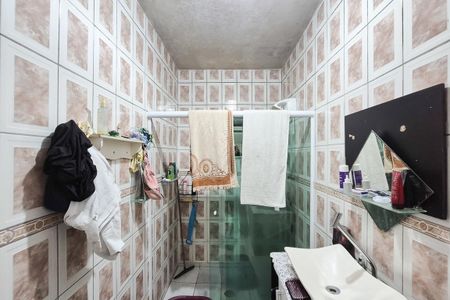 Casa à venda com 257m², 8 quartos e 4 vagas Casa à venda com 257m², 8 quartos e 4 vagasBanheiro Social