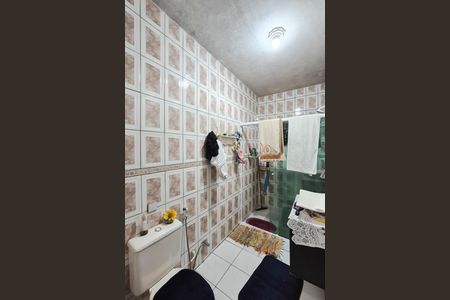 Casa à venda com 257m², 8 quartos e 4 vagas Casa à venda com 257m², 8 quartos e 4 vagasBanheiro Social