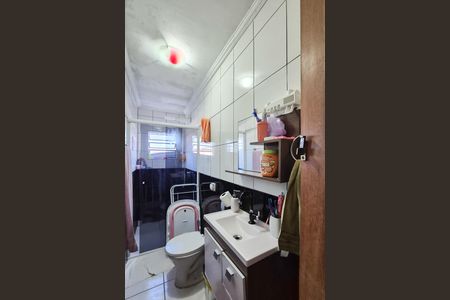 Casa à venda com 257m², 8 quartos e 4 vagas Casa à venda com 257m², 8 quartos e 4 vagasBanheiro Social