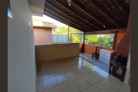 Casa à venda com 150m², 3 quartos e 2 vagas