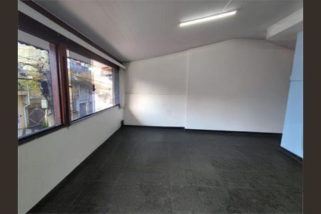 Casa à venda com 3 quartos, 150m² em Jardim Mutinga, São Paulo