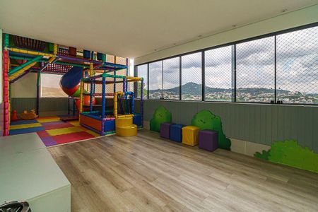 Casa à venda com 365m², 4 quartos e sem vaga