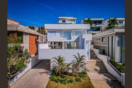 Casa à venda com 365m², 4 quartos e sem vaga