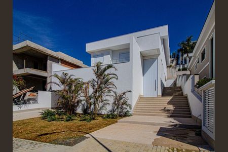 Casa à venda com 365m², 4 quartos e sem vaga