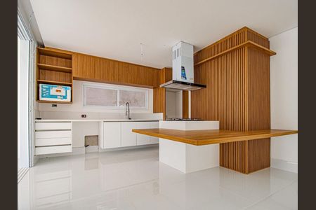 Casa à venda com 365m², 4 quartos e sem vaga