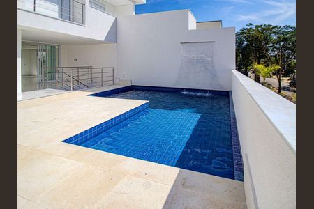 Casa à venda com 365m², 4 quartos e sem vaga