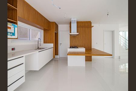 Casa à venda com 365m², 4 quartos e sem vaga