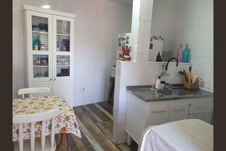 Casa à venda com 213m², 3 quartos e sem vaga