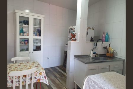 Casa à venda com 213m², 3 quartos e sem vaga