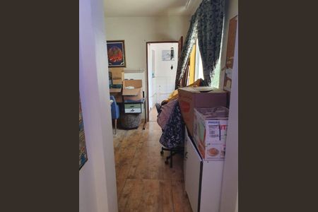 Casa à venda com 213m², 3 quartos e sem vaga
