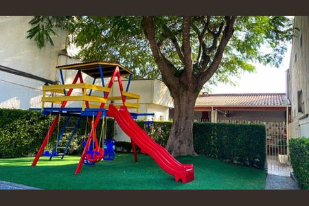 Casa à venda com 220m², 3 quartos e 2 vagas