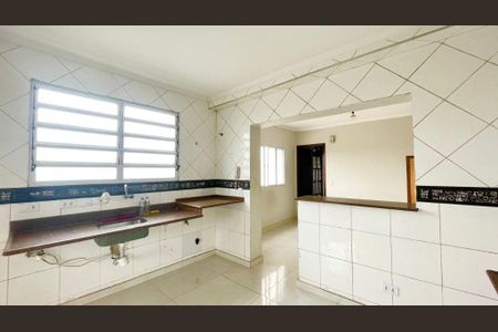 Casa à venda com 3 quartos, 220m² em Jardim Alvorada (Zona Oeste), São Paulo