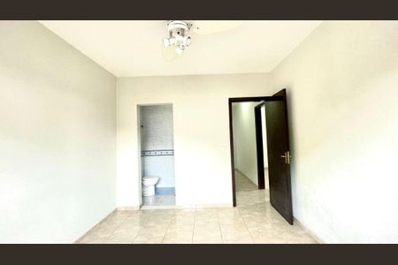 Casa à venda com 220m², 3 quartos e 2 vagas