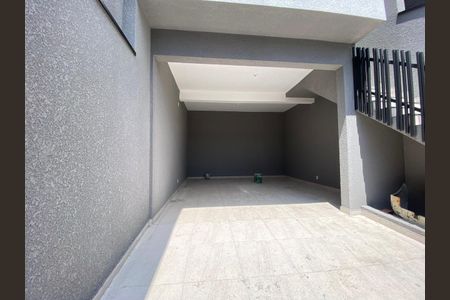 Casa à venda com 110m², 3 quartos e 2 vagas